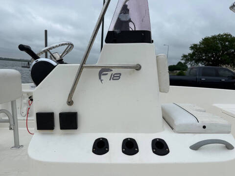 2019 Bayliner Element F18