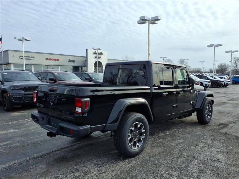 2026 Jeep Gladiator Sahara