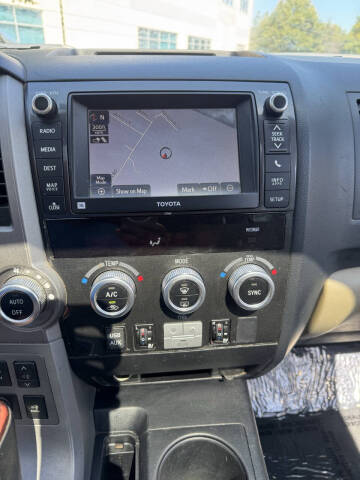 2013 Toyota Sequoia Platinum