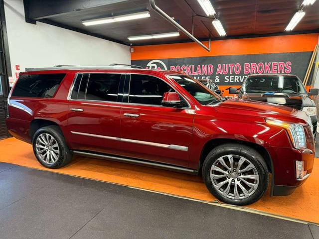 2017 Cadillac Escalade ESV Platinum