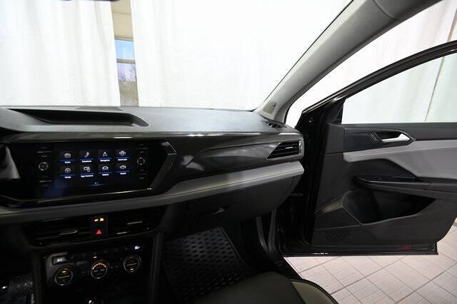 2022 Volkswagen Taos SEL 4Motion