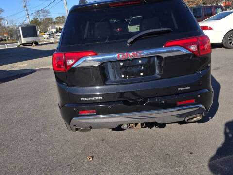 2017 GMC Acadia Denali