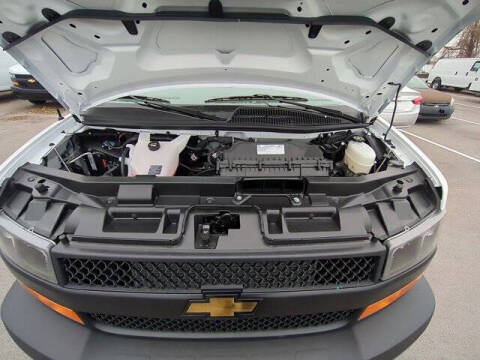 2025 Chevrolet Express 2500