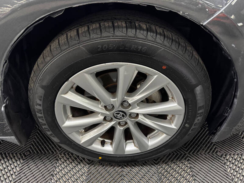 2024 Toyota Corolla Hatchback SE