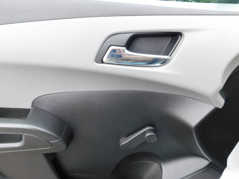 2013 Chevrolet Sonic LS Auto