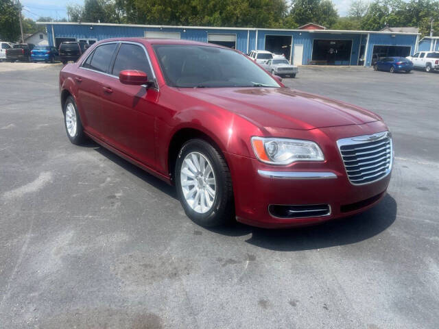 2013 Chrysler 300 for sale at Logues Auto Sales in Columbia, TN