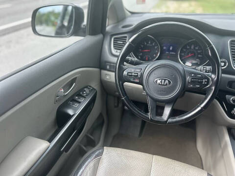 2017 Kia Sedona LX