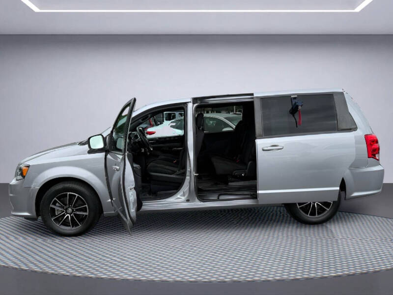 2018 Dodge Grand Caravan SE Plus