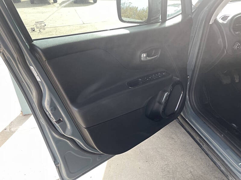 2017 Jeep Renegade Altitude