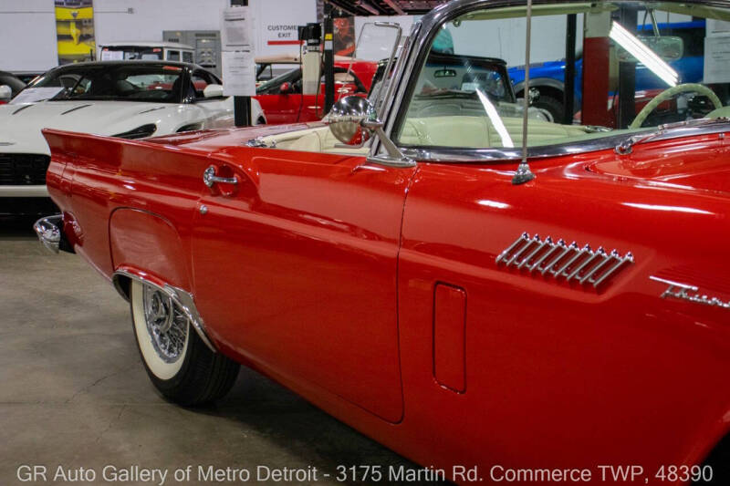 1957 Ford Thunderbird