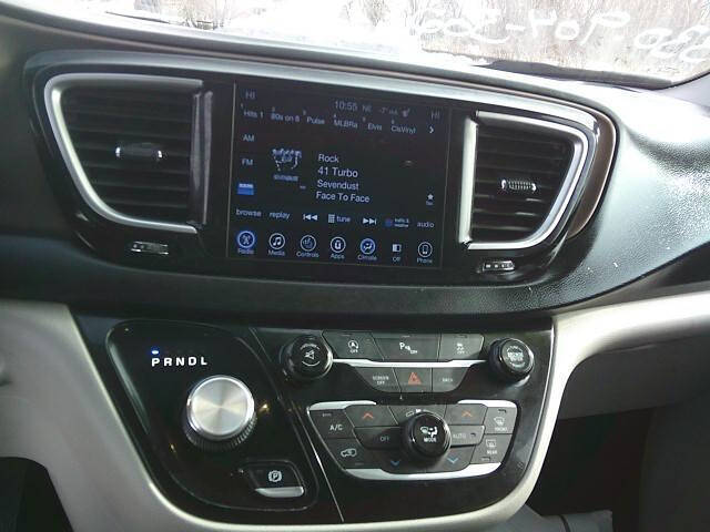 2017 Chrysler Pacifica Touring Plus