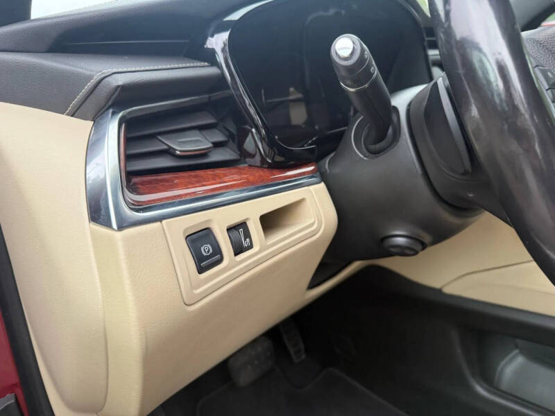 2017 Cadillac XT5 Luxury