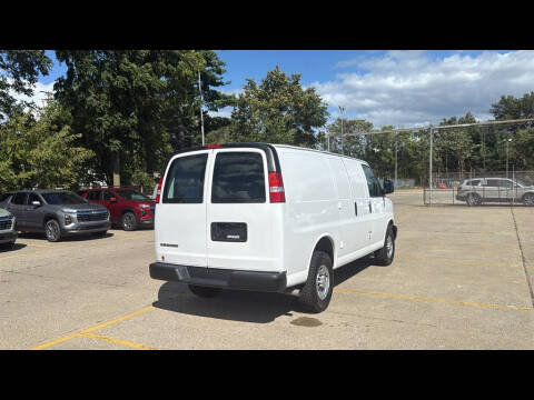 2021 Chevrolet Express 2500