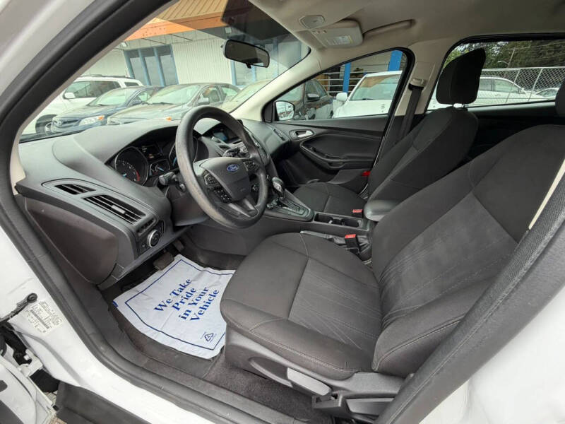 2017 Ford Focus SE