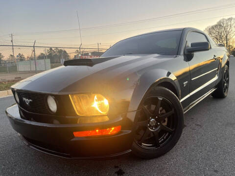 2007 Ford Mustang for sale at Gwinnett Luxury Motors in Buford GA