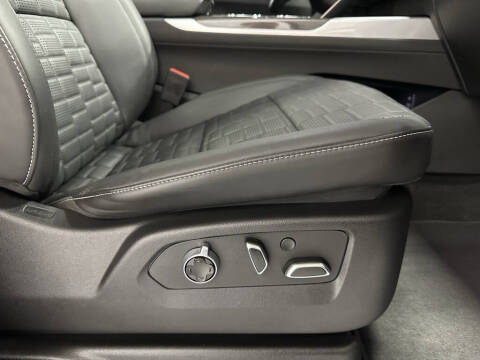 2025 Cadillac Escalade-V