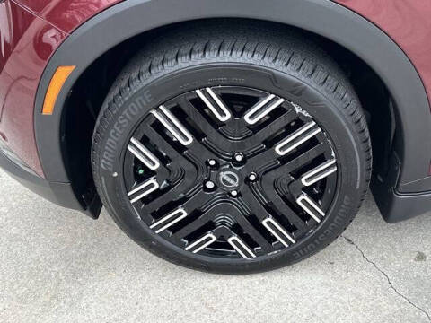 2026 Nissan LEAF Platinum+