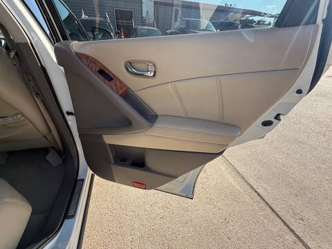 2011 Nissan Murano LE