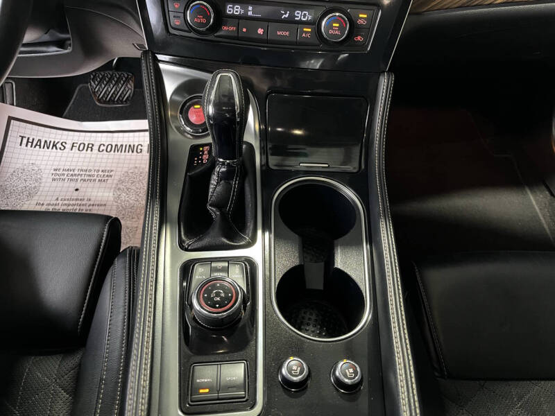 2017 Nissan Maxima Platinum