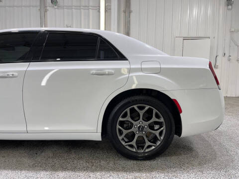 2016 Chrysler 300 S