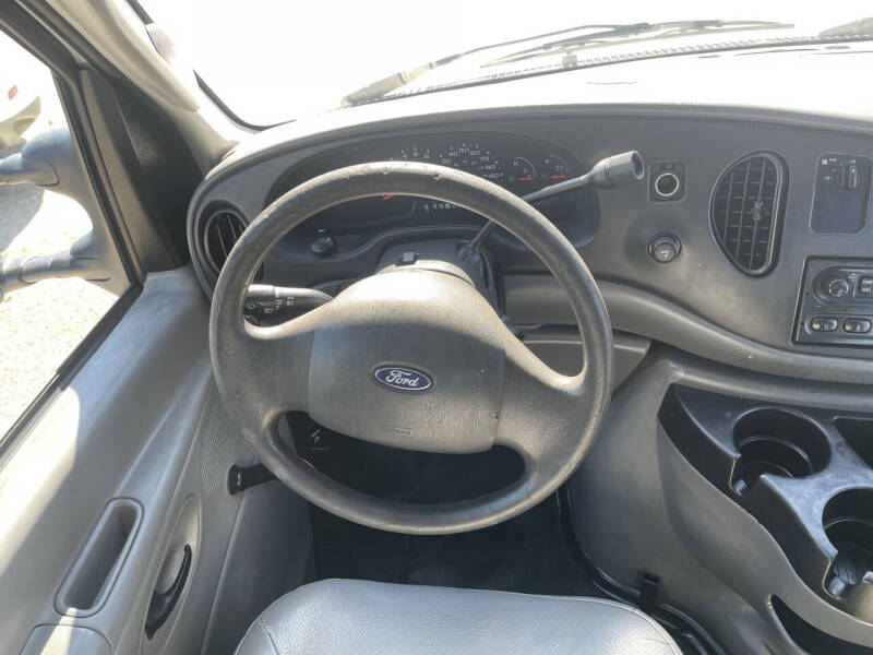 2008 Ford E-Series E-250