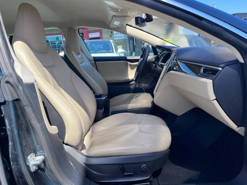 2013 Tesla Model S