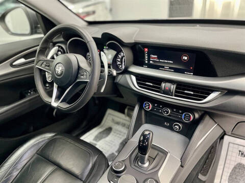 2018 Alfa Romeo Stelvio Sport