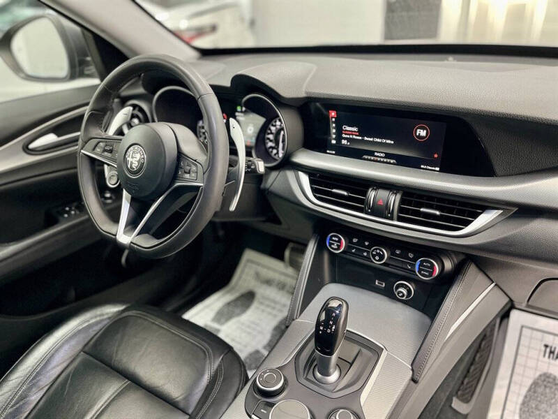 2018 Alfa Romeo Stelvio Sport