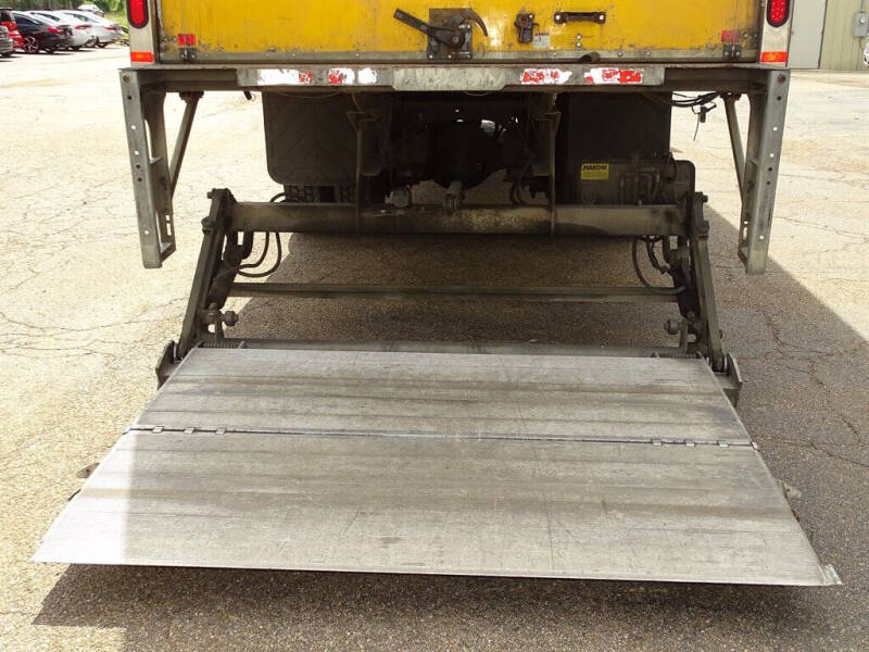 2014 Freightliner M2 106