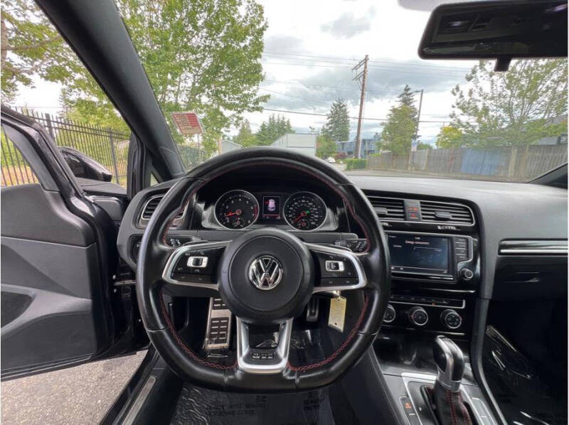 2017 Volkswagen Golf GTI S