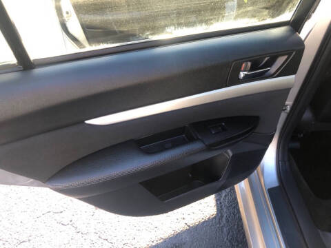 2011 Subaru Legacy 2.5i Premium