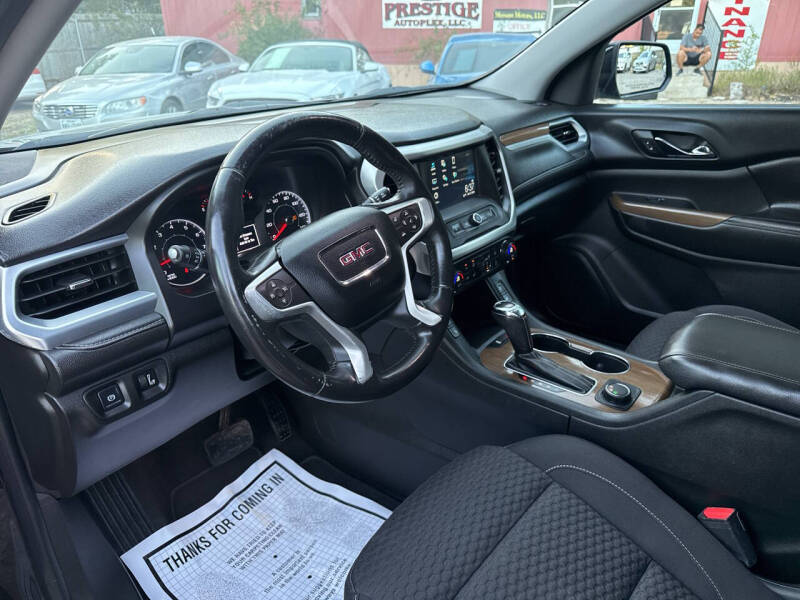 2017 GMC Acadia SLE-2