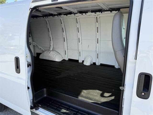 2023 GMC Savana 2500