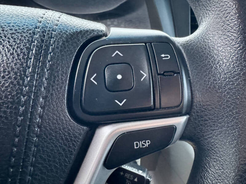 2015 Toyota Sienna LE 8-Passenger