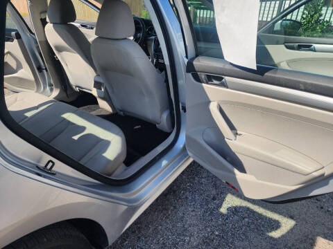 2017 Volkswagen Passat 1.8T S