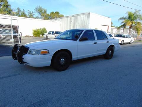 2005 Ford Crown Victoria for sale at CHEVYEXTREME8 USED CARS in Holly Hill FL