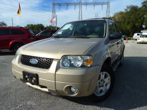 2007 Ford Escape for sale at Das Autohaus Quality Used Cars in Clearwater FL