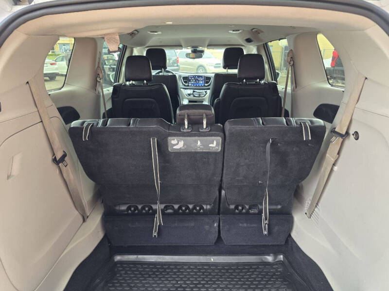 2021 Chrysler Pacifica Touring L