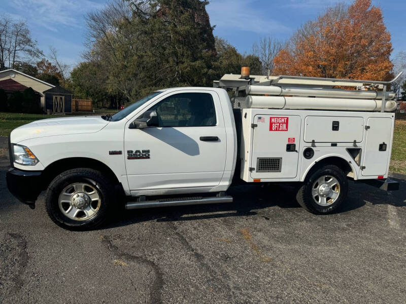 2016 RAM Ram 3500 Pickup Tradesman photo 2