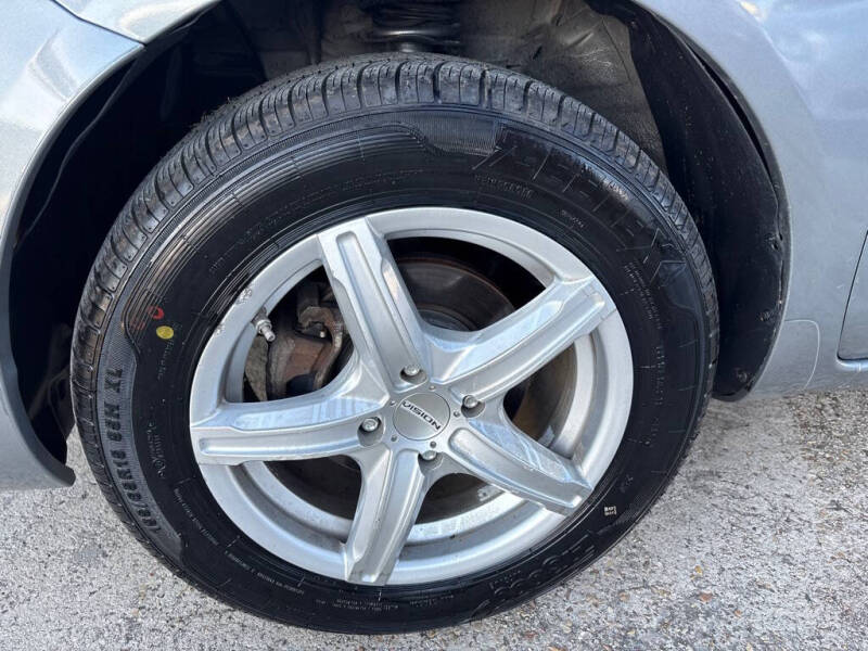 2012 Nissan Versa 1.6 SV