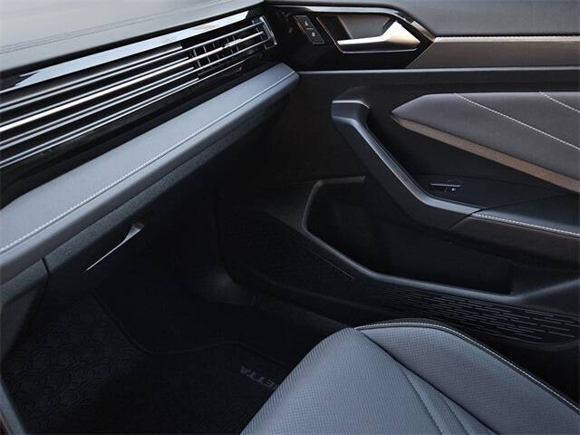 2025 Volkswagen Jetta SEL