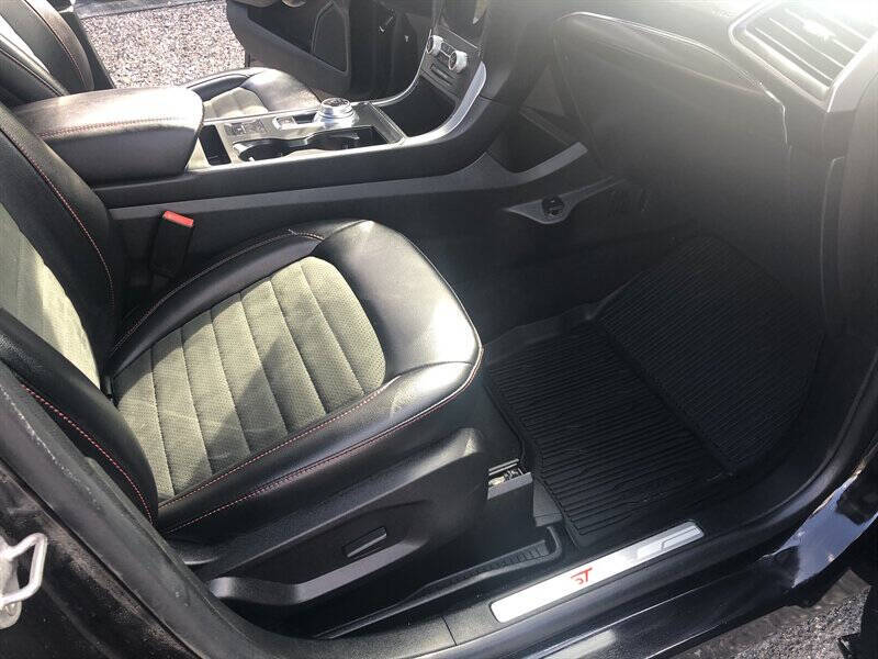 2022 Ford Edge ST-Line