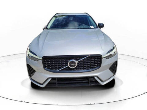 2023 Volvo XC60 B5 Plus Dark Theme