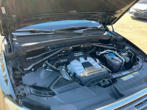 2015 Audi SQ5 3.0T quattro Prestige