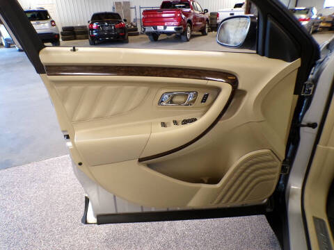 2017 Ford Taurus Limited