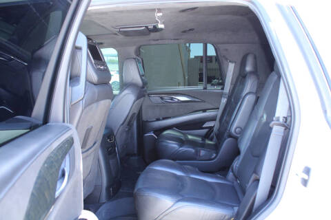 2019 Cadillac Escalade Platinum