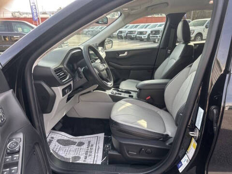 2026 Ford Escape Platinum