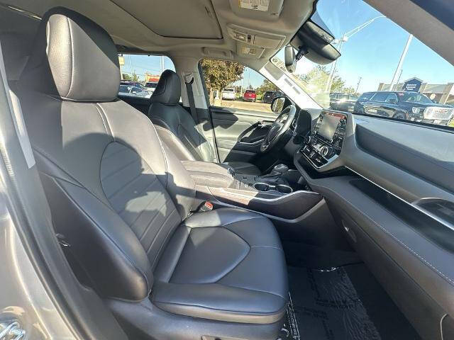 2021 Toyota Highlander Hybrid XLE