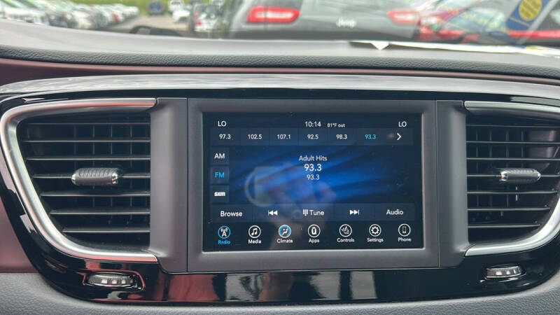 2020 Chrysler Pacifica Touring L