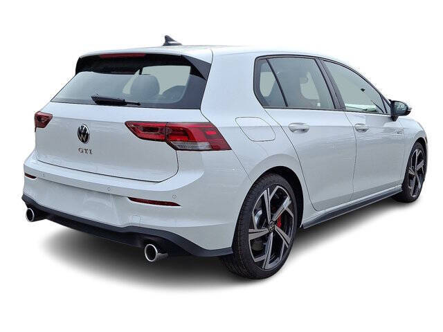 2025 Volkswagen Golf GTI SE